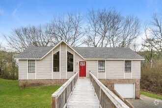 Building Photo - 3015 Apple Valley Ln