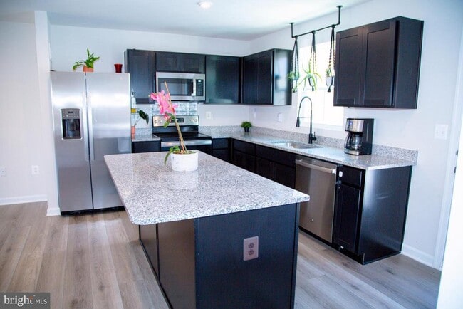 Building Photo - 540 Old Potomac Church Rd