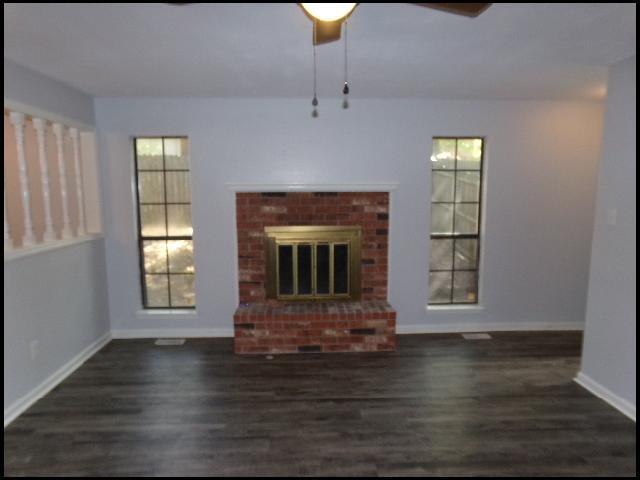 Building Photo - 8 Woodlore Cir