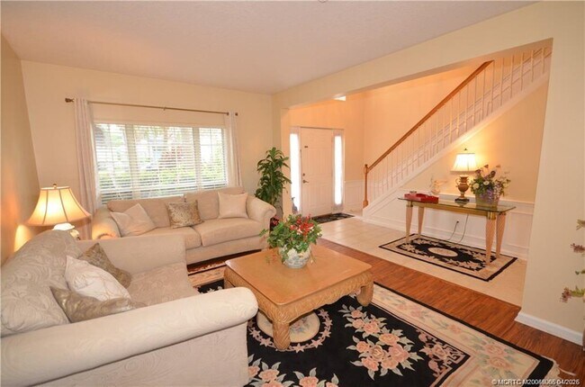 Foto del edificio - 753 NW Waterlily Pl