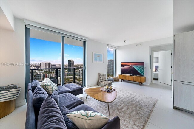 Foto del edificio - 501 NE 31st St
