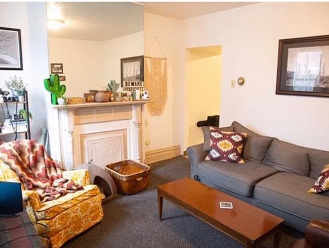 Foto del edificio - 4637 Plummer St