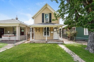 Building Photo - 807 20th St