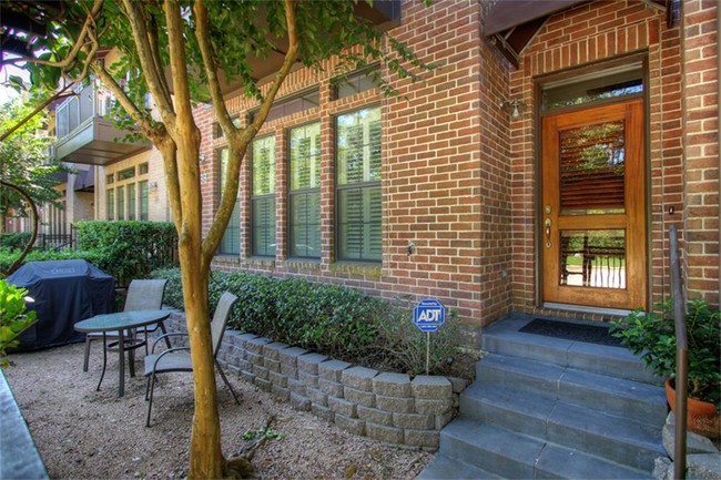 Building Photo - 38 Riva Row