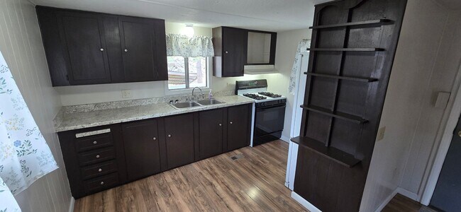 Foto del edificio - 1248 Horton Rd