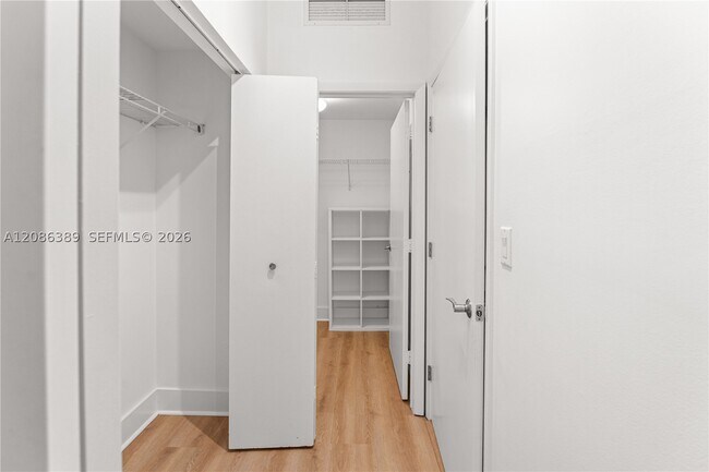 Foto del edificio - 90 SW 3rd St