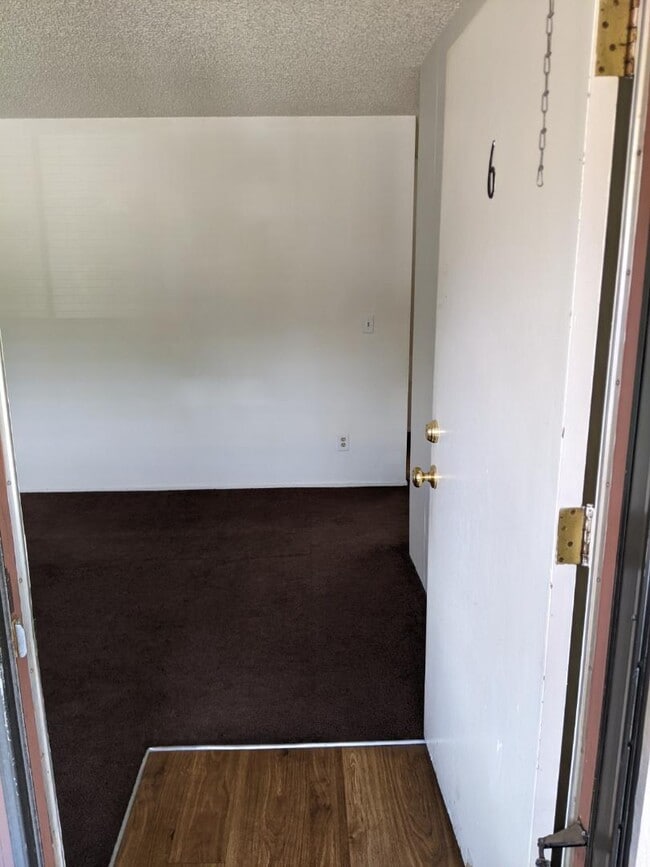 28 El Paso Blvd - 28 El Paso Blvd Apartment