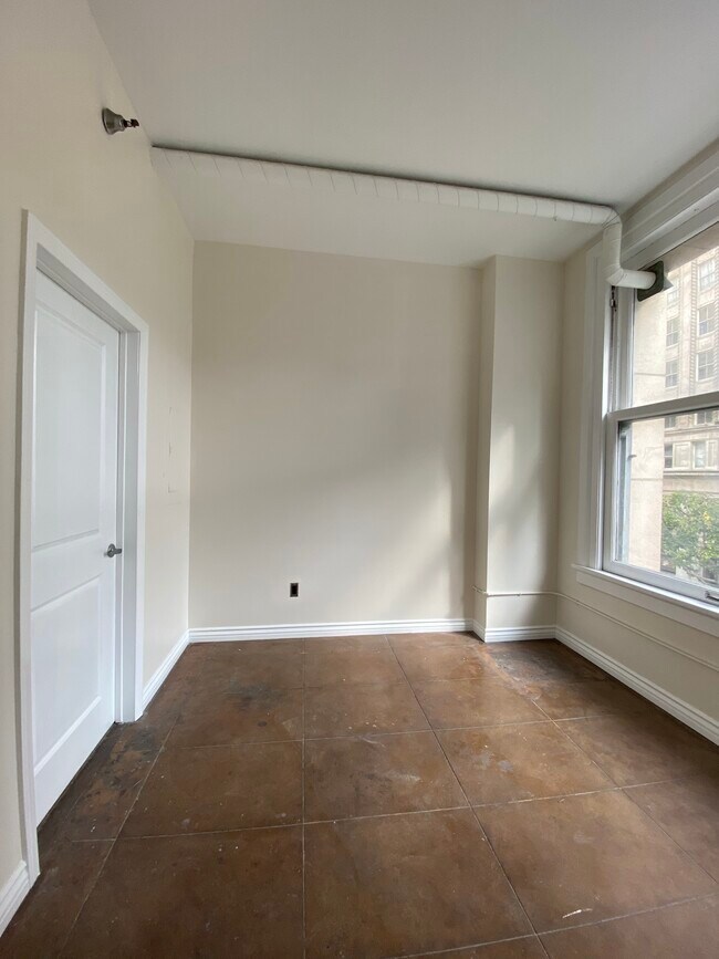 Bedroom - 215 W 7th St