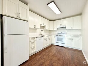 Building Photo - 670 Hillside Blvd
