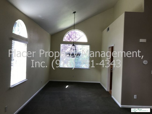 Building Photo - 5804 Fleet Ct