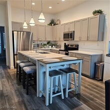 Building Photo - 11468 Roaring Peak Dr
