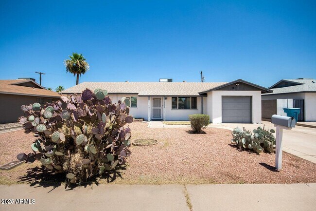 Building Photo - 3526 W Seldon Ln