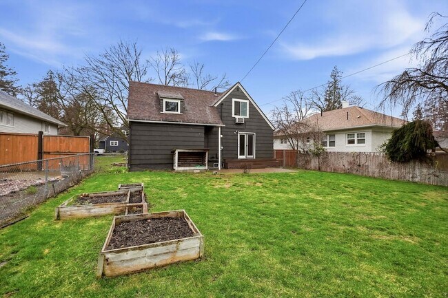 Foto del edificio - 2617 S Post St