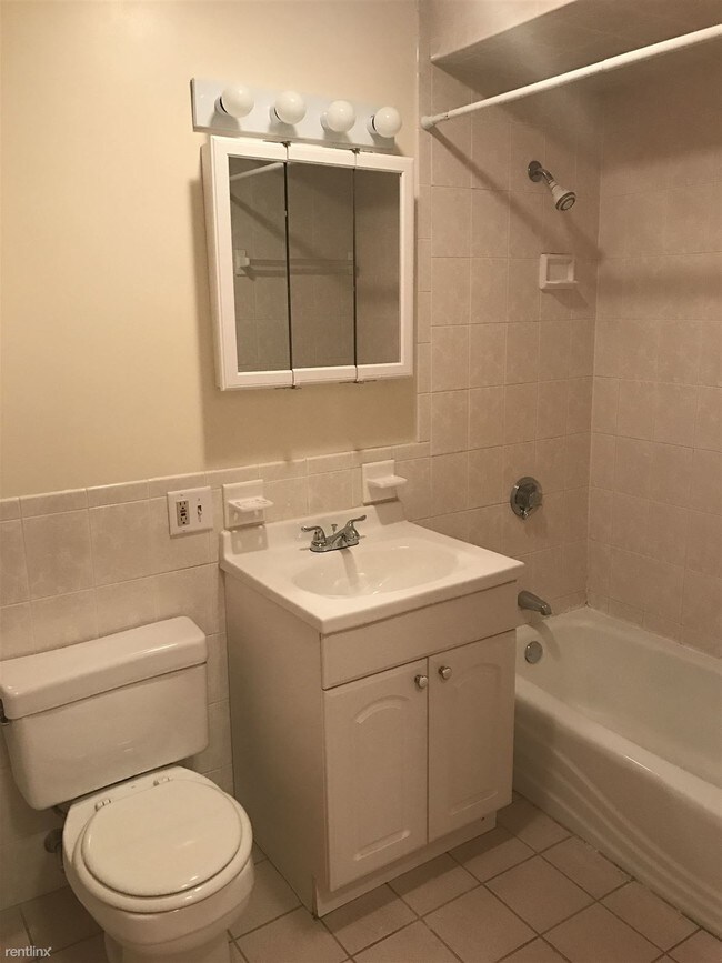 Foto del edificio - 608 E 2nd St