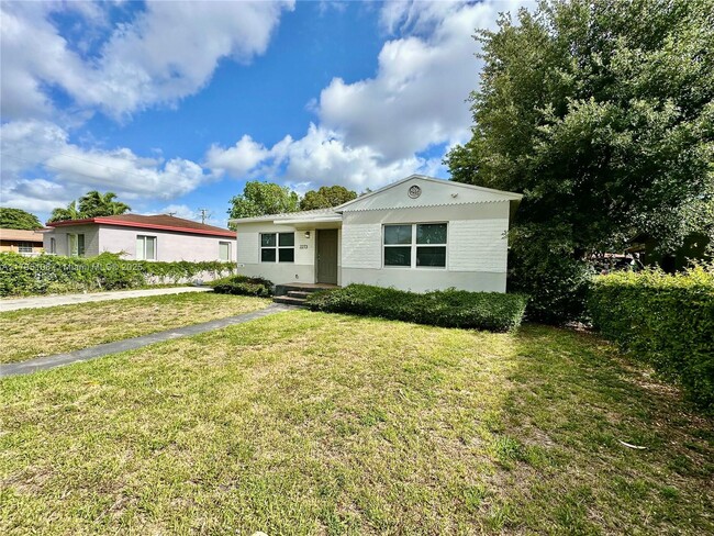 Foto del edificio - 2273 NW 65th St