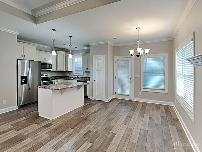 Foto del edificio - 702 Laurel Ln