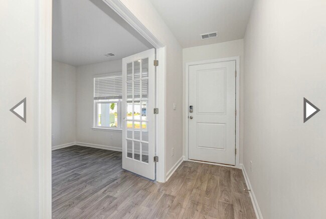 Foto del edificio - 129 Kelsey Ct