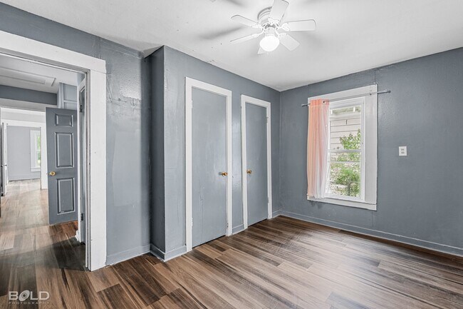 Building Photo - Home For Rent!