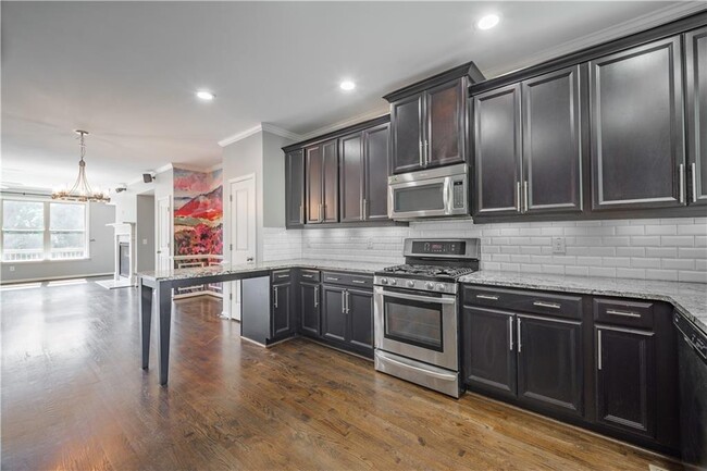 Foto del edificio - 1337 Hawthorne Ave SE