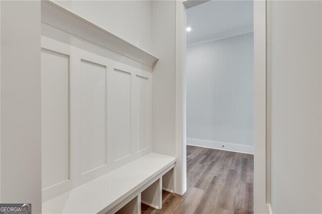Foto del edificio - 425 Maplewood Dr