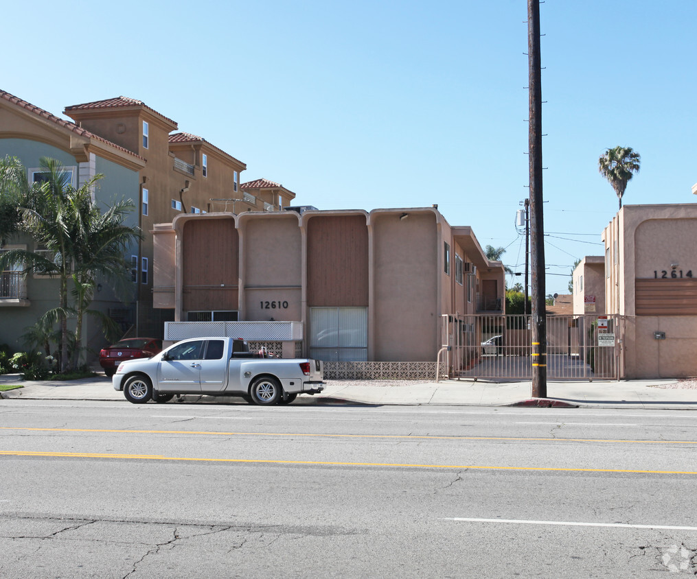 Building Photo - 12610 Burbank Blvd