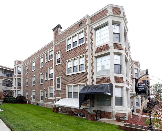 Buckingham & Balmoral Rentals Indianapolis, IN