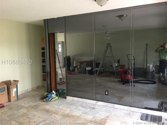 Foto del edificio - 4001 NW 92nd Ave