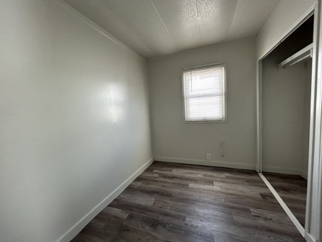 Building Photo - 500 S Main St