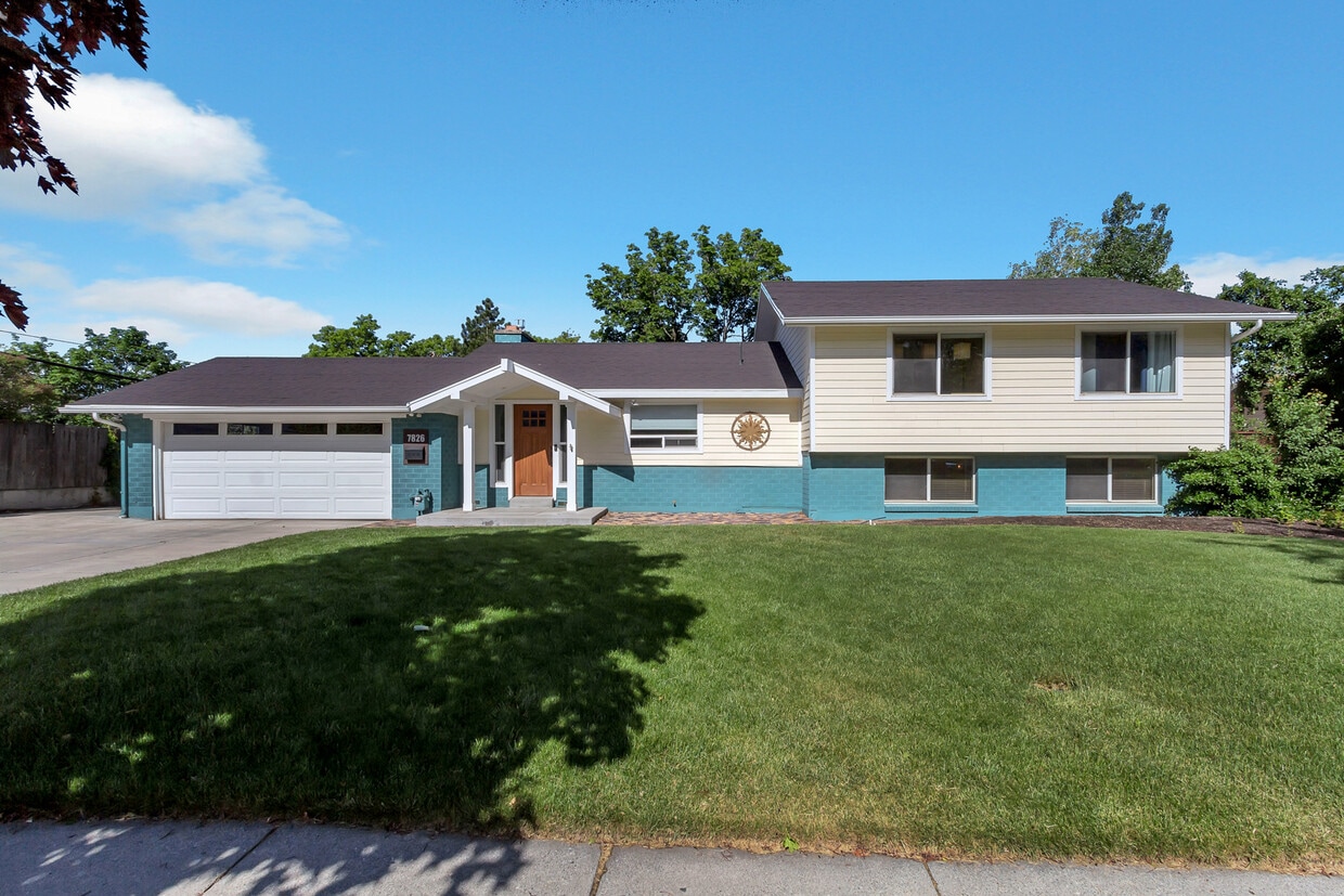 7826 S Dolphin Cir, Salt Lake City, UT 84121 House for Rent in Salt Lake City, UT
