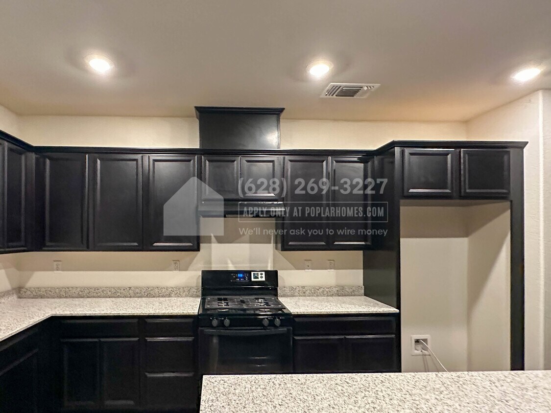 3028 Club Center Dr, Sacramento, CA 95835 House Rental in Sacramento