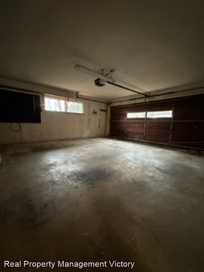 Building Photo - 3 br, 2 bath House - 3320 Sandhurst Road