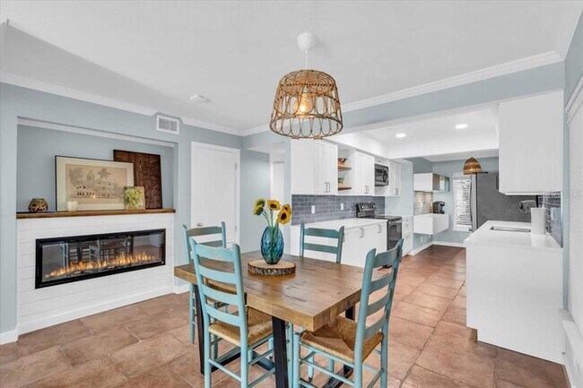 Foto del edificio - 7300 Sunshine Skyway Ln S