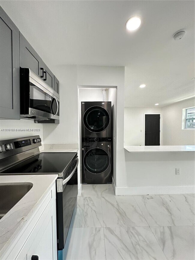Foto del edificio - 1453 NW 34th St