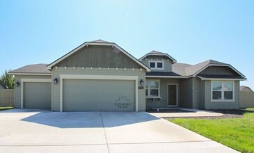 Building Photo - 6914 Three Rivers Dr