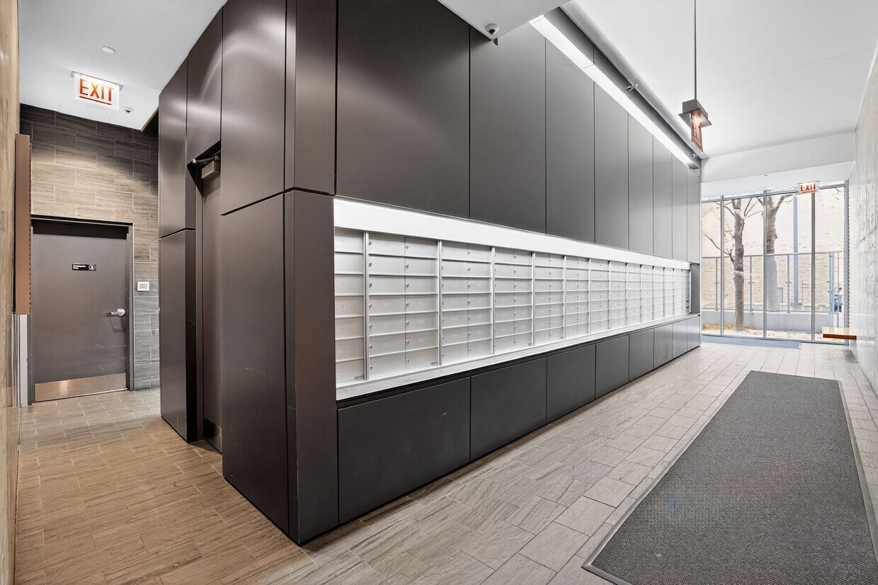 Foto principal - 1720 S Michigan Ave