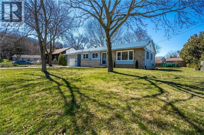 Building Photo - 1 Hill Pl