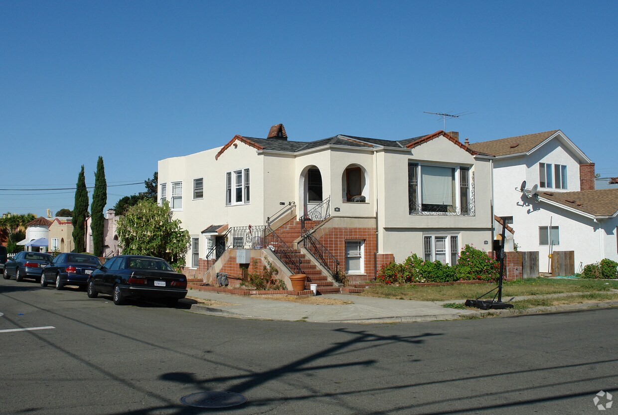 Building Photo - 319-321 Central Ave