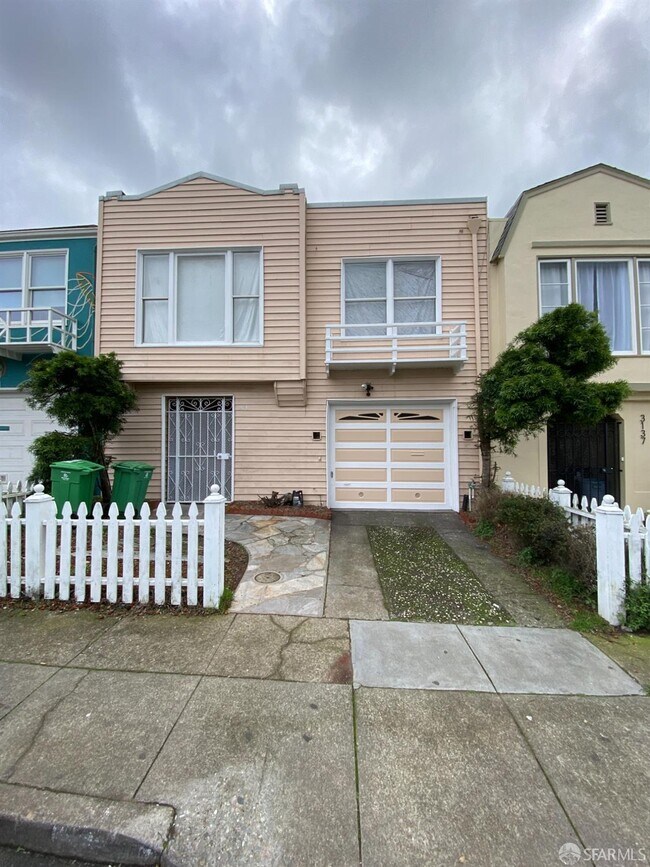 Building Photo - 3131 Quintara St