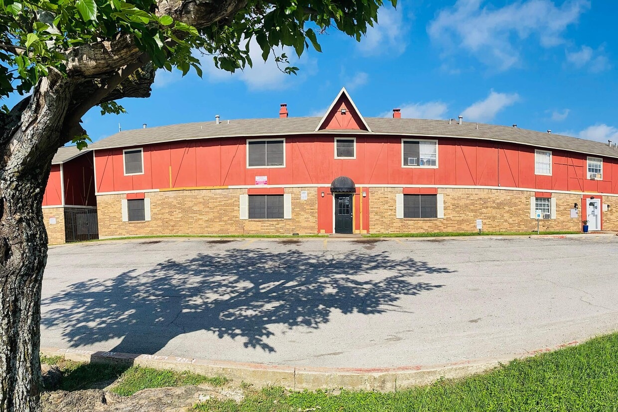 Miramar Apartments and Townhomes Apartments 3064 Las Vegas Trl Fort