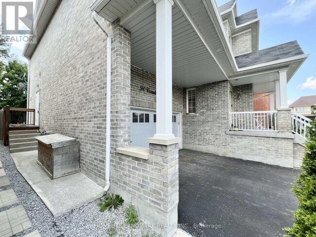 Building Photo - 90 Crowther Dr