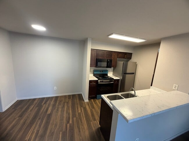 Foto del edificio - 10001 Westpark Dr