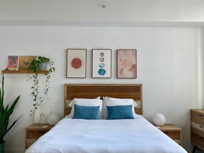 Foto del edificio - 133 NE 2nd Ave