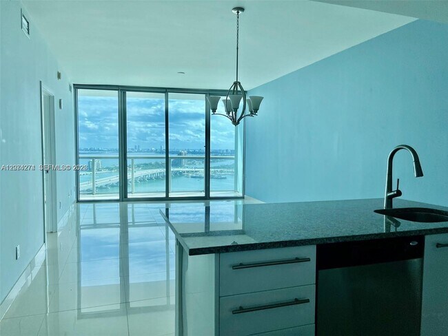 Foto del edificio - 888 Biscayne Blvd