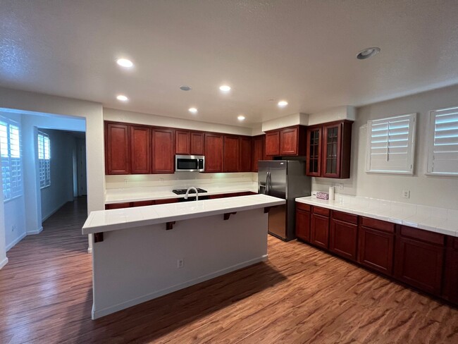 Building Photo - 2533 Ortiz Ave