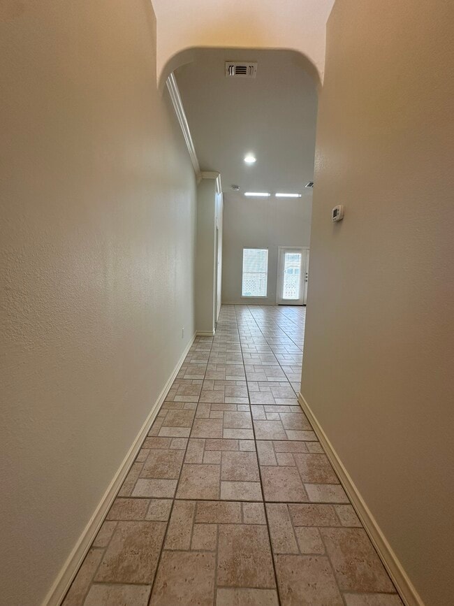 Building Photo - 14813 Leeward Dr