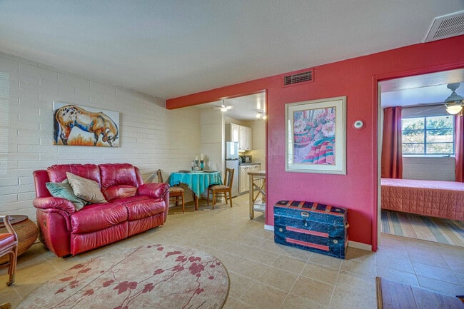 Building Photo - 329 S Paseo Tierra