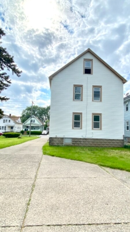 Foto del edificio - 43 Andrews Ave
