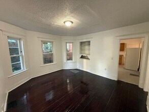 Building Photo - 122-124-124 Shultas Pl