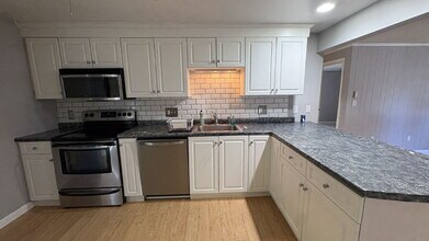 Building Photo - 3 Philbrick Ln