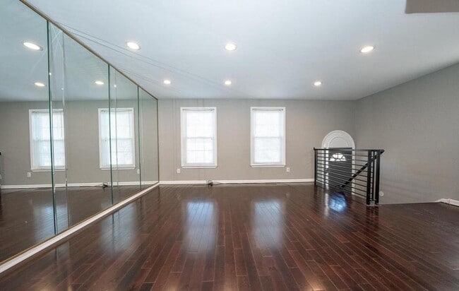 Photo - 7608 Dicks Ave - 1 Townhome